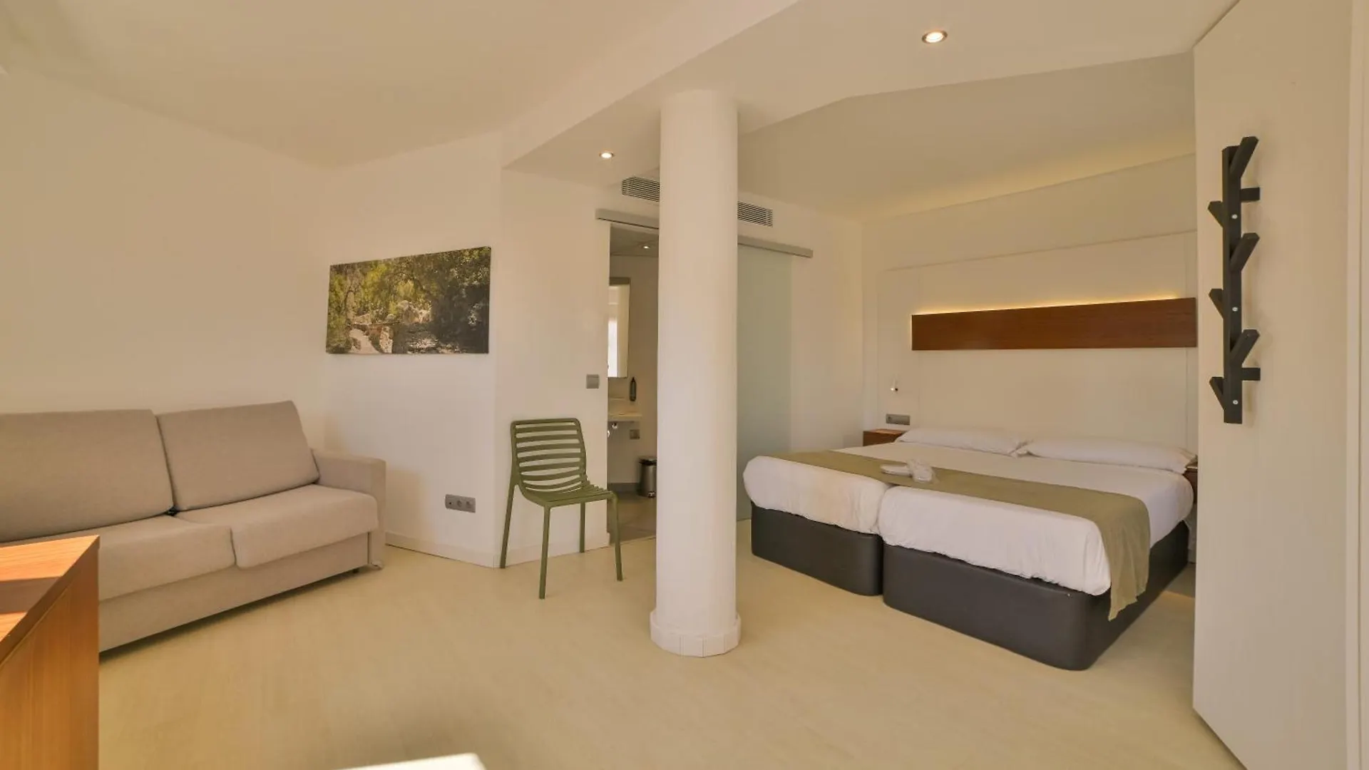 *** Aparthotel Apartamentos Azul Playa Cala Ferrera  Spagna