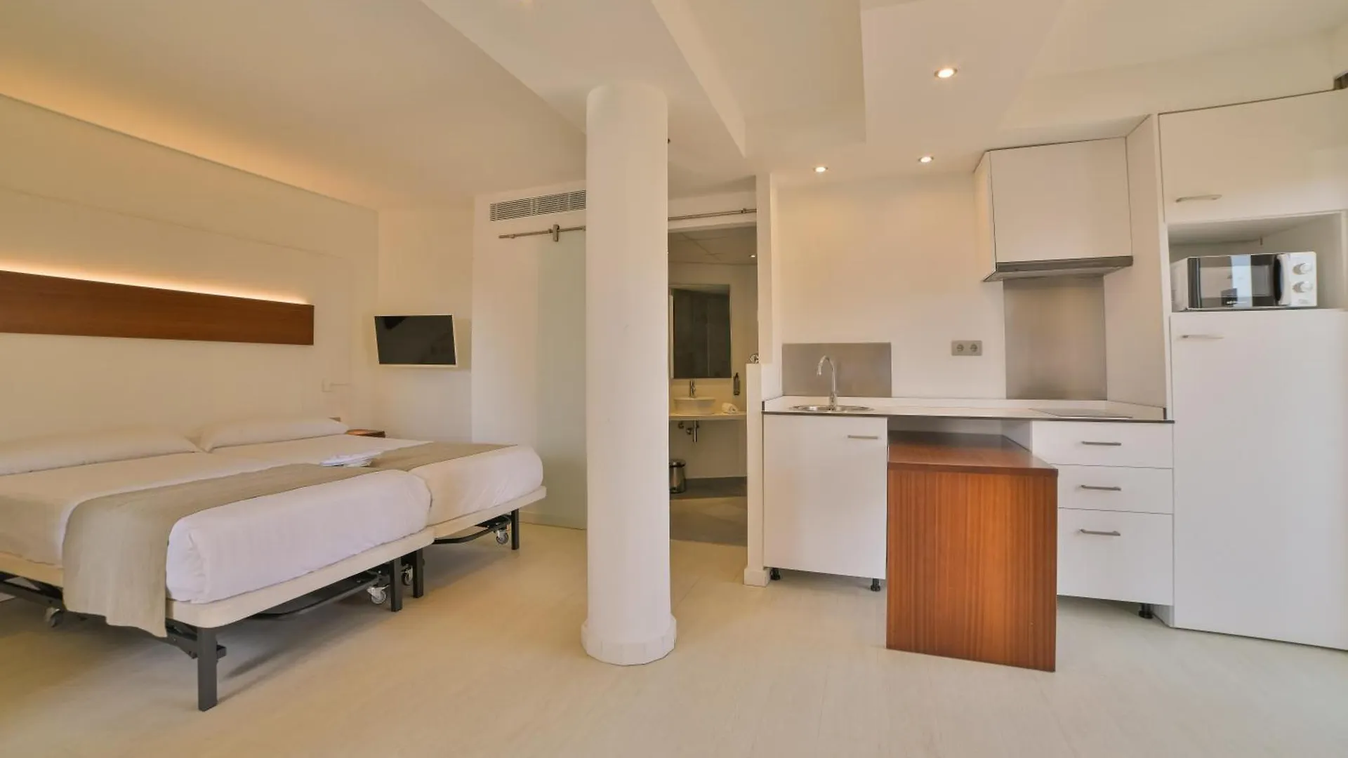 *** Aparthotel Apartamentos Azul Playa Cala Ferrera  Spagna