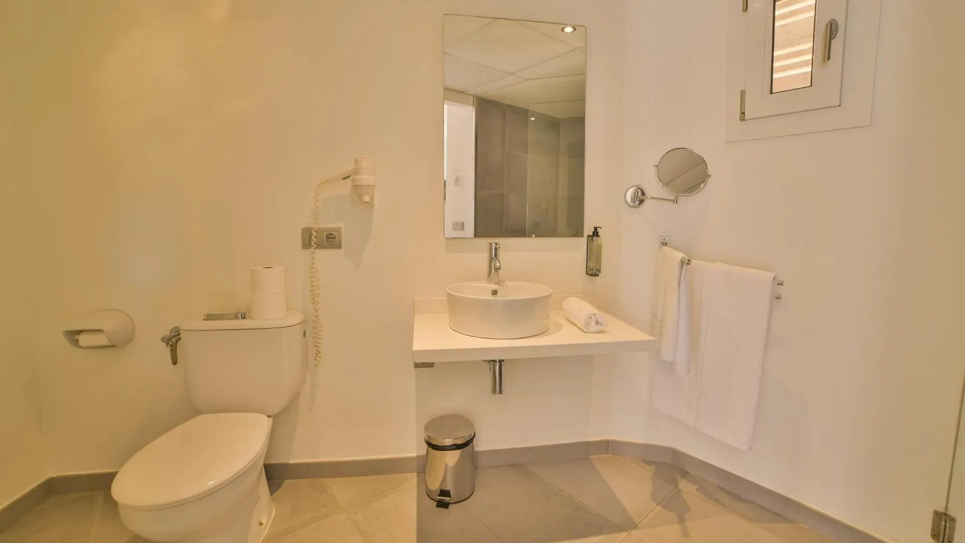Aparthotel Apartamentos Azul Playa Cala Ferrera